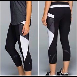 Lululemon Run Inspire Crop II, Full-On Luxtreme